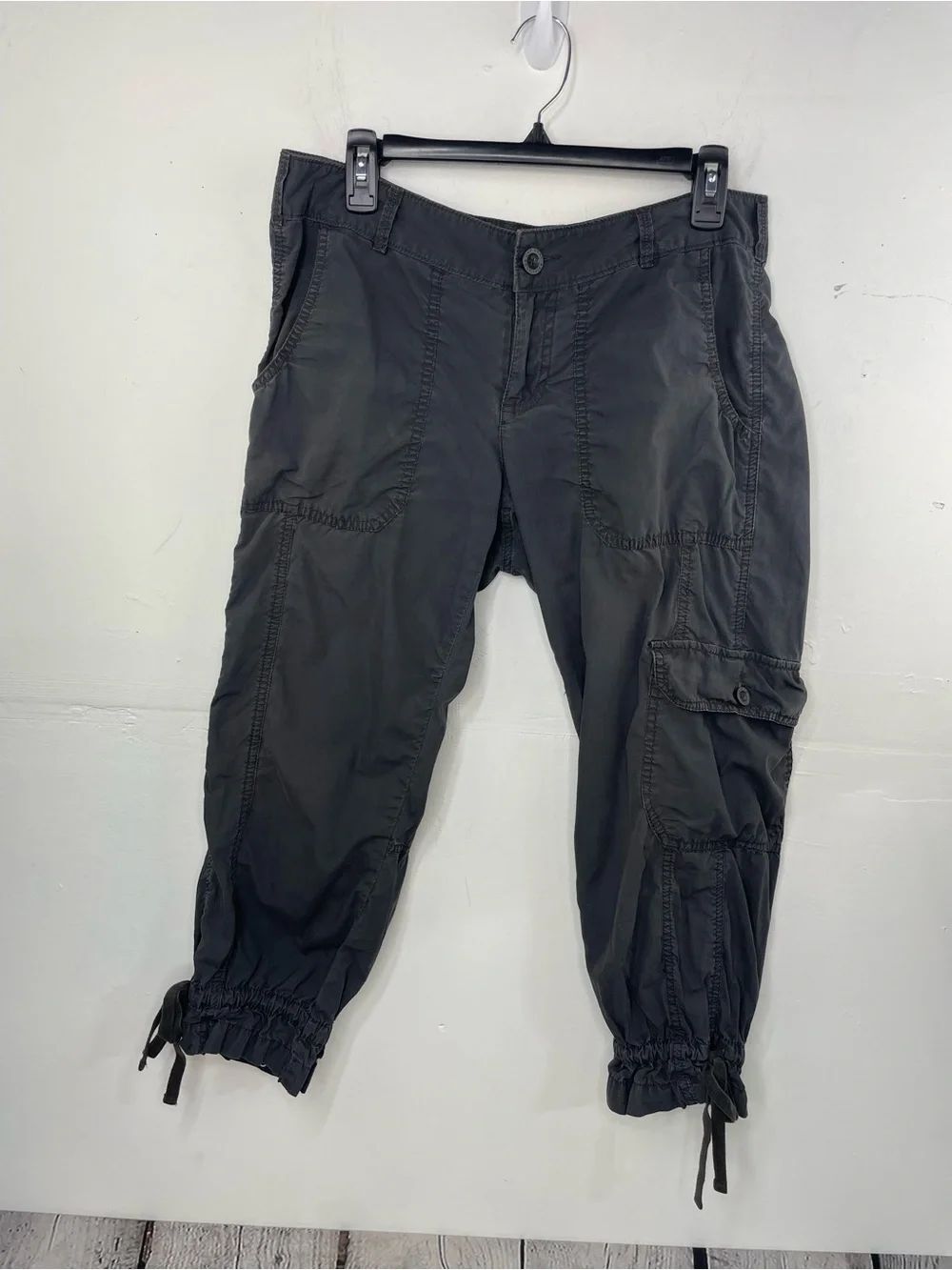 GAP Capri Surplus Pants Gray size 8